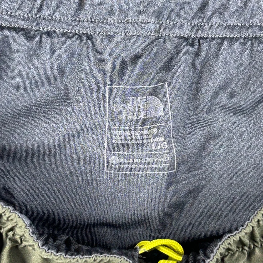 The North Face Shorts Mens Large Green FlashDry Athletic Training Running‎ Lined